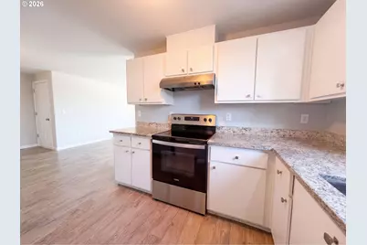 3042 Colleen St, Salem, OR 97305 - Photo 13