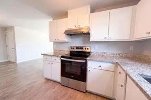3042 Colleen St, Salem, OR 97305 - Photo 13
