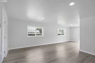 256 Douglas St, Longview, WA 98632 - Photo 17