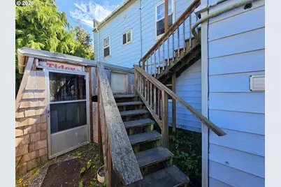 264 6th St, Port Orford, OR 97465 - Photo 7