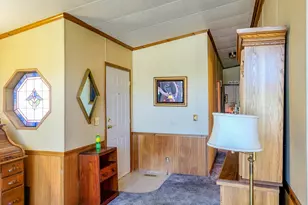 177 W Angela Ct, Roseburg, OR 97471 - Photo 5