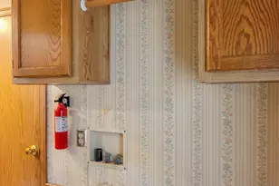 177 W Angela Ct, Roseburg, OR 97471 - Photo 17