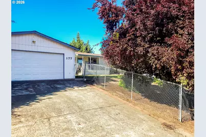 177 W Angela Ct, Roseburg, OR 97471 - Photo 1