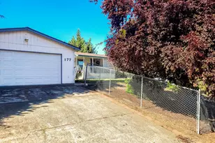 177 W Angela Ct, Roseburg, OR 97471 - Photo 1