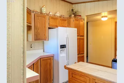 177 W Angela Ct, Roseburg, OR 97471 - Photo 13