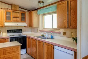177 W Angela Ct, Roseburg, OR 97471 - Photo 11
