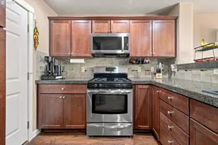 828 NW 1st Ave, Canby, OR 97013 - Photo 11