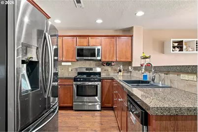 828 NW 1st Ave, Canby, OR 97013 - Photo 9