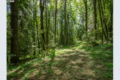 27701 SW Strawberry Hill Dr, Hillsboro, OR 97123 - Photo 41