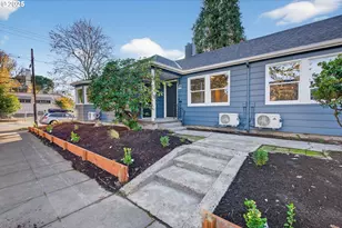 2938 SE Washington St, Portland, OR 97214 - Photo 5