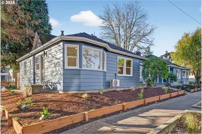 2938 SE Washington St, Portland, OR 97214 - Photo 3