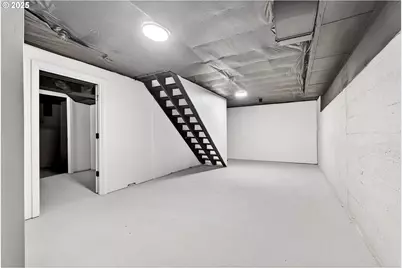 2938 SE Washington St, Portland, OR 97214 - Photo 23