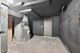 2938 SE Washington St, Portland, OR 97214 - Photo 35