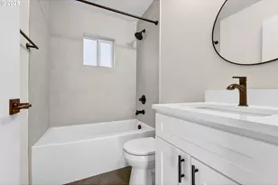 2938 SE Washington St, Portland, OR 97214 - Photo 29