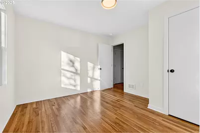 2938 SE Washington St, Portland, OR 97214 - Photo 21