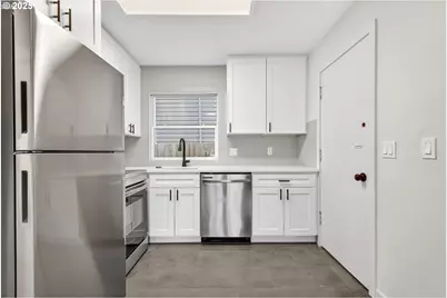 2938 SE Washington St, Portland, OR 97214 - Photo 27