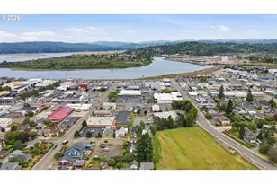 567 S 6th St, Coos Bay, OR 97420 - Photo 45