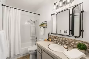 7538 SW Barnes Rd, Portland, OR 97225 - Photo 19