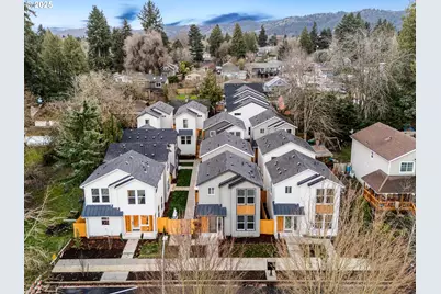 8330 N Bank St, Portland, OR 97203 - Photo 11