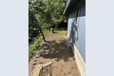 1125 Maple St, Myrtle Point, OR 97458 - Photo 19