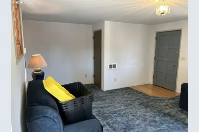 1125 Maple St, Myrtle Point, OR 97458 - Photo 9