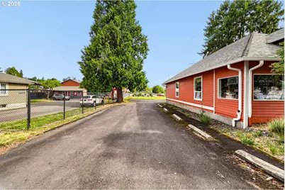 323 W Powell Blvd, Gresham, OR 97030 - Photo 23