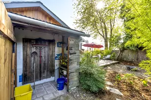 641 NE Holland St, Portland, OR 97211 - Photo 41