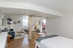 641 NE Holland St, Portland, OR 97211 - Photo 37