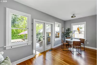 641 NE Holland St, Portland, OR 97211 - Photo 19