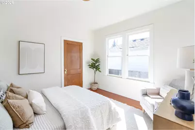 641 NE Holland St, Portland, OR 97211 - Photo 23