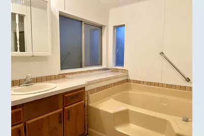 1965 Westside Hwy #96, Kelso, WA 98626 - Photo 11