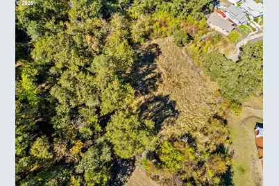 498 SE Dos Gatos Ct, Roseburg, OR 97470 - Photo 11