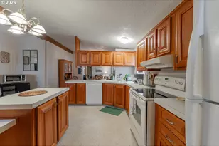 623 Shadow Ranch Ln, Roseburg, OR 97470 - Photo 13