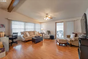 623 Shadow Ranch Ln, Roseburg, OR 97470 - Photo 15