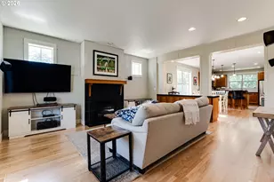 3492 Whisper Ln, Eugene, OR 97401 - Photo 3