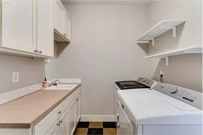 3492 Whisper Ln, Eugene, OR 97401 - Photo 15