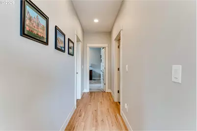 3492 Whisper Ln, Eugene, OR 97401 - Photo 9