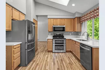 2082 NE 2nd Ave, Hillsboro, OR 97124 - Photo 9