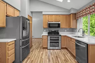 2082 NE 2nd Ave, Hillsboro, OR 97124 - Photo 9