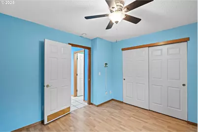 14134 E Burnside St #2, Portland, OR 97233 - Photo 21