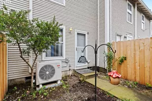 14134 E Burnside St, Portland, OR 97233 - Photo 33