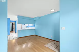 14134 E Burnside St, Portland, OR 97233 - Photo 11