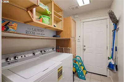 620 S 67th St, Springfield, OR 97478 - Photo 13