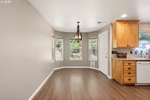 620 S 67th St, Springfield, OR 97478 - Photo 9