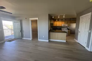 737 NE 99th Ave, Portland, OR 97220 - Photo 19