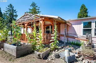 47507 School St, Oakridge, OR 97463 - Photo 9