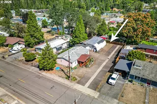 47507 School St, Oakridge, OR 97463 - Photo 5