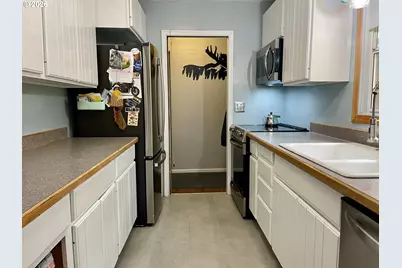 93524 Easy Ln, Coos Bay, OR 97420 - Photo 9