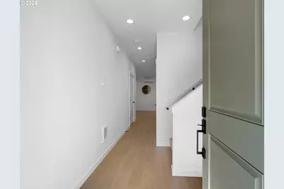 2171 NE 207th Pl, Fairview, OR 97024 - Photo 3