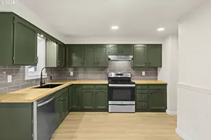 10249 N Tyler Ave, Portland, OR 97203 - Photo 11